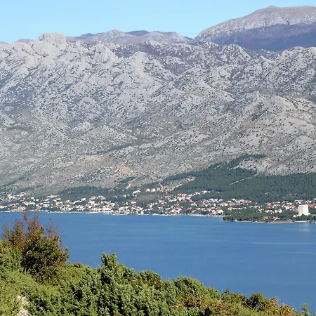 Quadruple Starigrad 6637j بيت ضيافة ستاريغغاد باكلينتسا